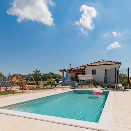 Holiday home Klm By Interhome Lovinac (Zadar)
